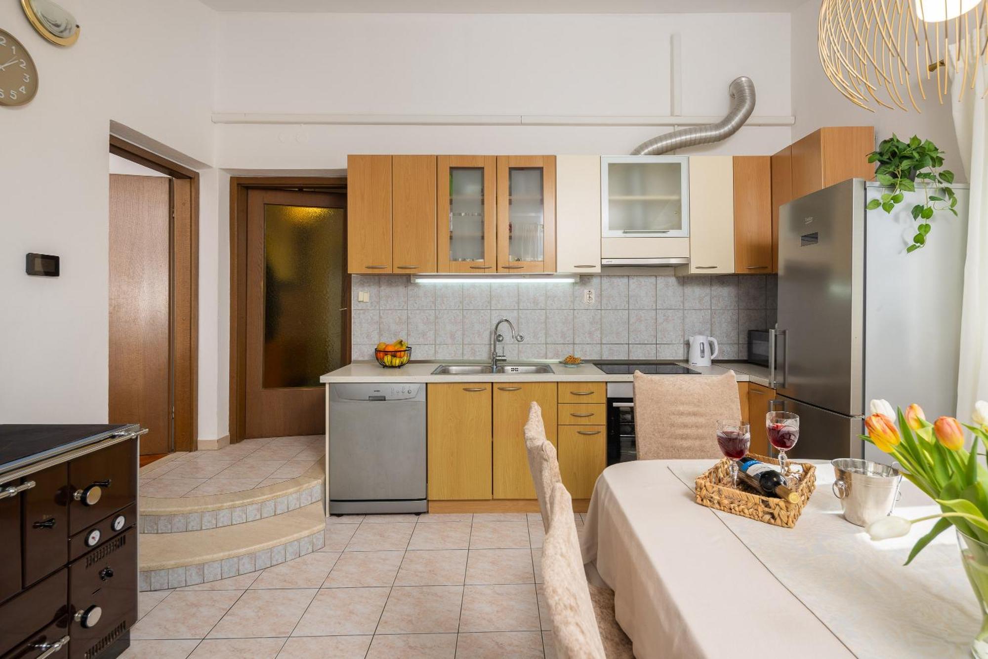 Holiday Residence Maja Katuni Exterior photo